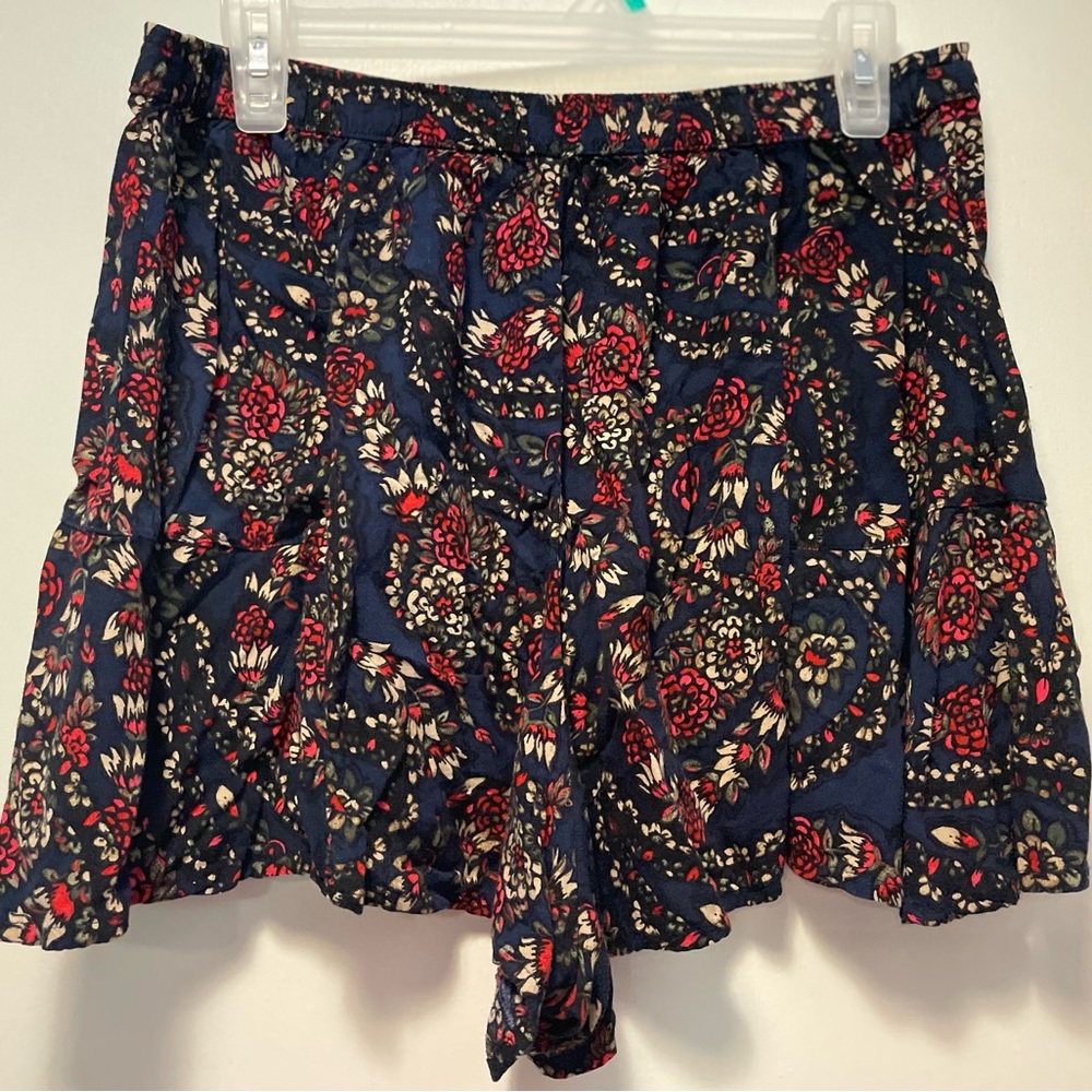 Hollister Flowy Floral Women’s Shorts Size Large